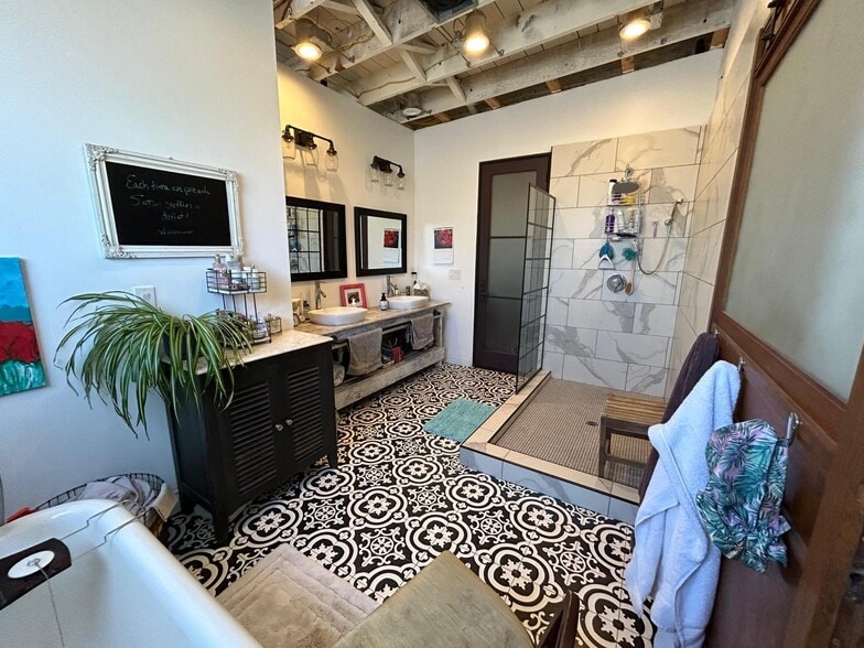 More Photos Of 201-205 E Main St, Santa Maria Storefront Retail Office For Sale