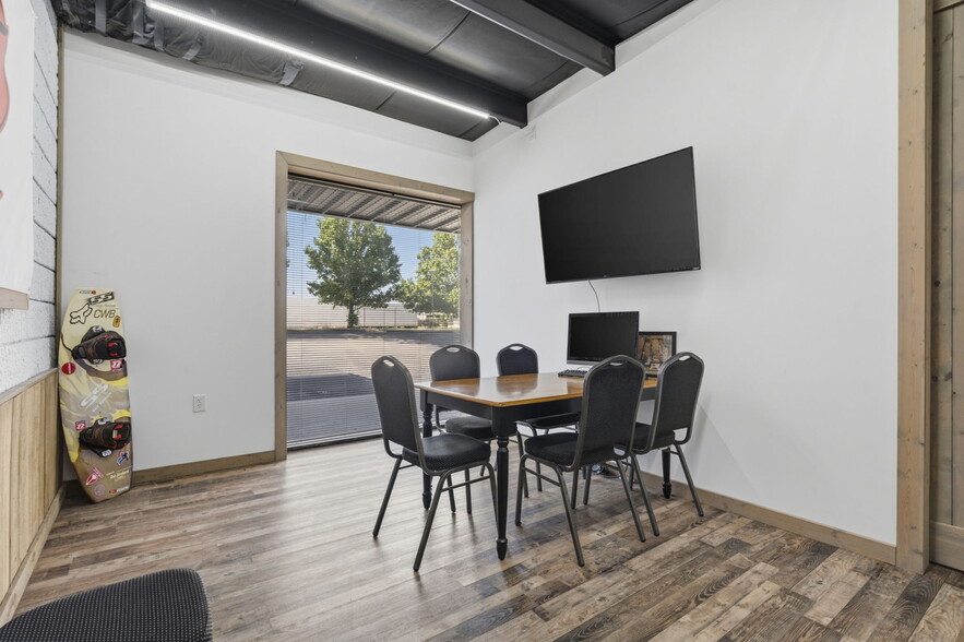 More Photos Of 5601 S Campbell Ave, Springfield General Retail For Sale