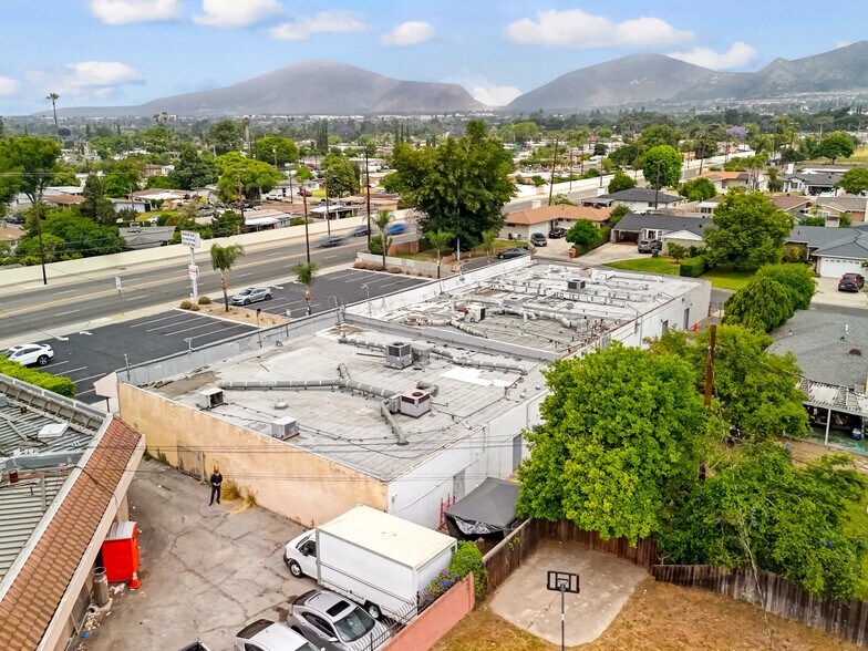 More Photos Of 472-484 S Citrus Ave, Azusa Freestanding For Lease