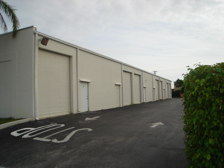 More Photos Of 3050 SW 14th Pl, Boynton Beach Light Manufacturing For Lease