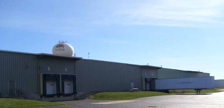 Primary Photo Of 2481 Towerview Dr, Neenah Distribution For Lease