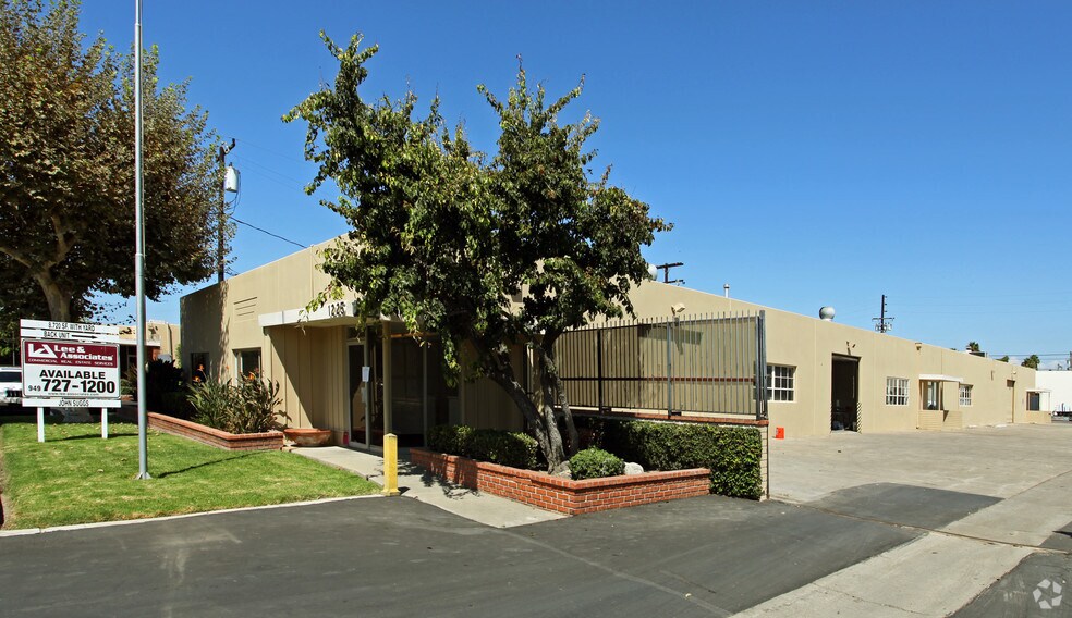 More Photos Of 1225 Wakeham Ave, Santa Ana Manufacturing For Lease