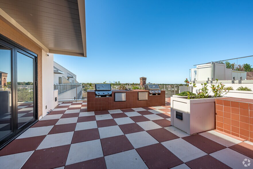 More Photos Of 609 Jackson Ave, New Orleans Multifamily For Sale