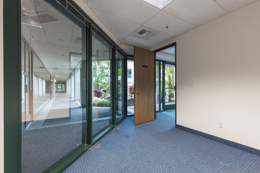 More Photos Of 300 Harding Blvd, Roseville Office For Lease