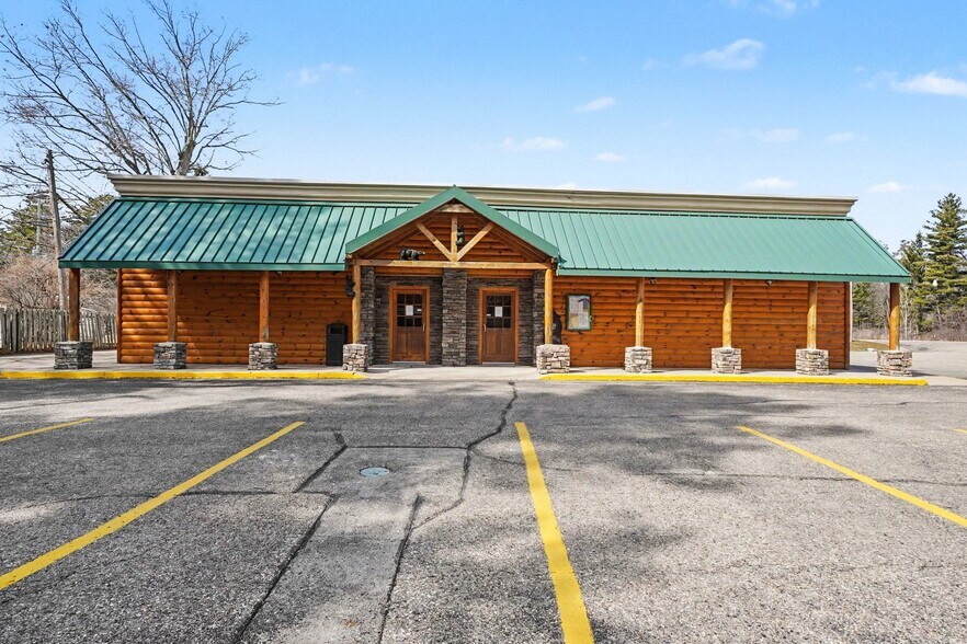 More Photos Of 1222 N US 23, East Tawas Restaurant For Sale
