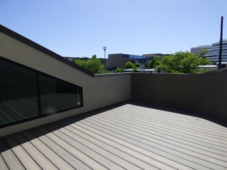 More Photos Of 2055 N Broadway, Walnut Creek Office For Sale