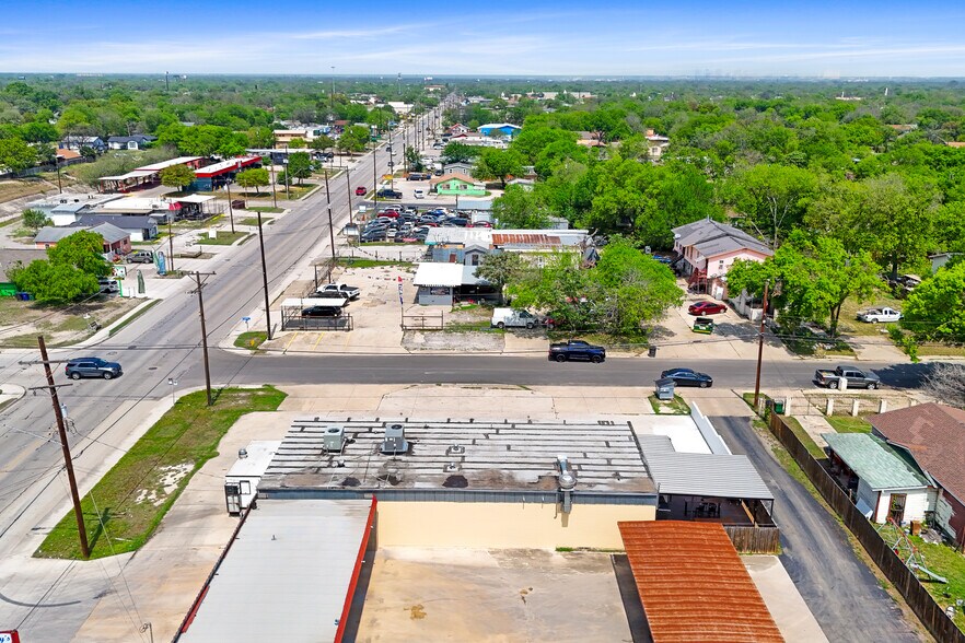 More Photos Of 734 Cantrell Dr, San Antonio Restaurant For Sale