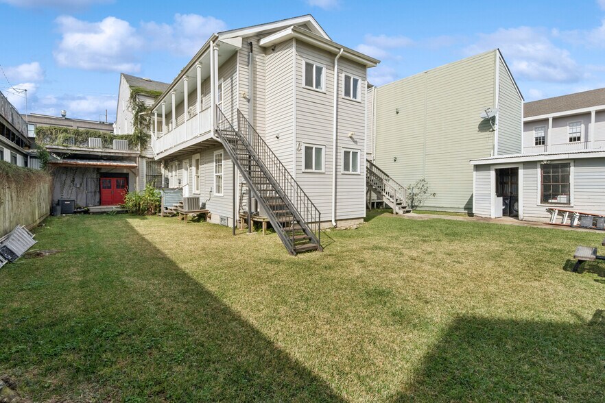 More Photos Of 1572 Magazine St, New Orleans Specialty For Sale