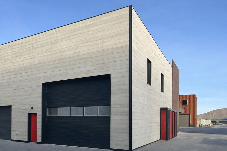 More Photos Of 130 Gulf Stream Ln, Hailey Flex For Sale