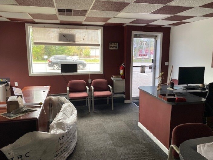 More Photos Of 578 Mast Rd, Manchester Auto Repair For Lease