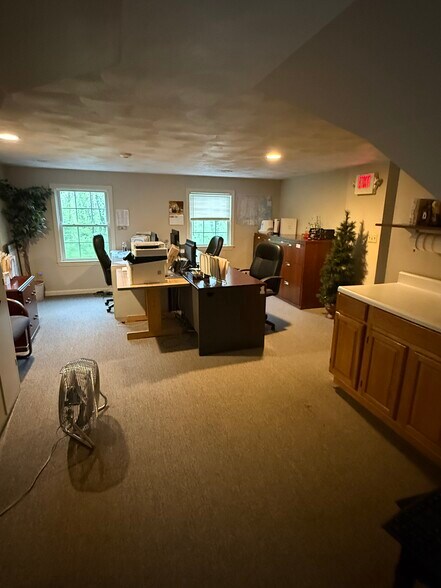 More Photos Of 980 Eddie Dowling Hwy, North Smithfield Office For Sale