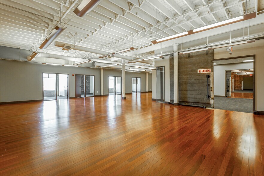 More Photos Of 201 W Main St, Chattanooga Office Residential For Sale