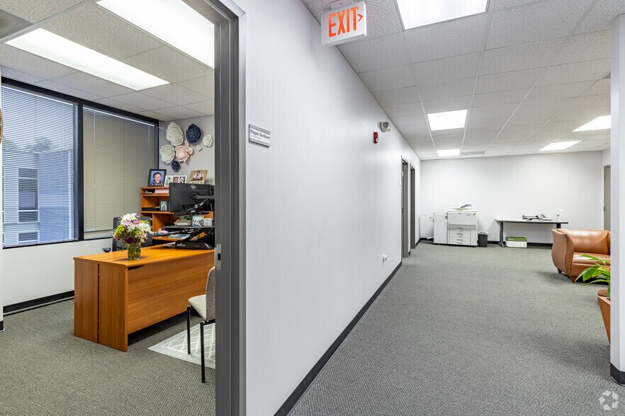 More Photos Of 6445 Powers Ferry Rd NW, Atlanta Unknown For Lease