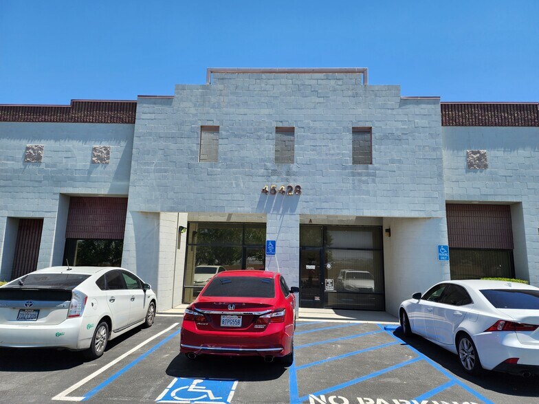 More Photos Of 45428 Trevor Ave, Lancaster Warehouse For Lease