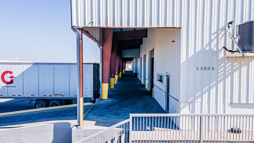 More Photos Of 13806 N Unitec Dr, Laredo Warehouse For Lease