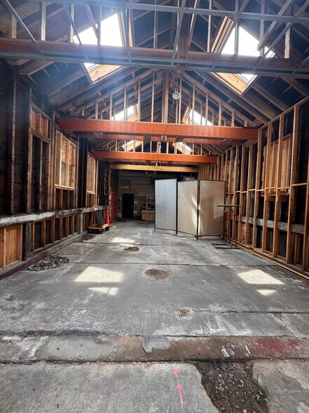 More Photos Of 2339 W Grand Ave, Chicago Mixed Retail For Sale