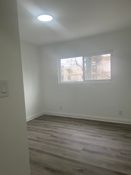 More Photos Of 12111 S Figueroa St, Los Angeles Apartments For Sale