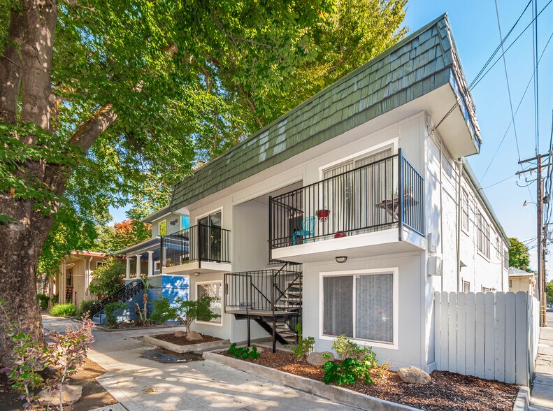 More Photos Of 815 18th St, Sacramento Apartments For Sale