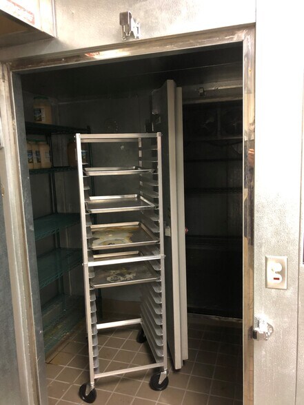 More Photos Of 501-561 New Los Angeles Ave, Moorpark Unknown For Lease