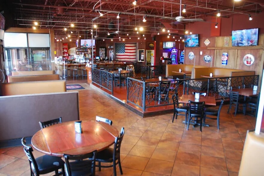 More Photos Of 3341-3381 W Main St, Saint Charles Unknown For Lease