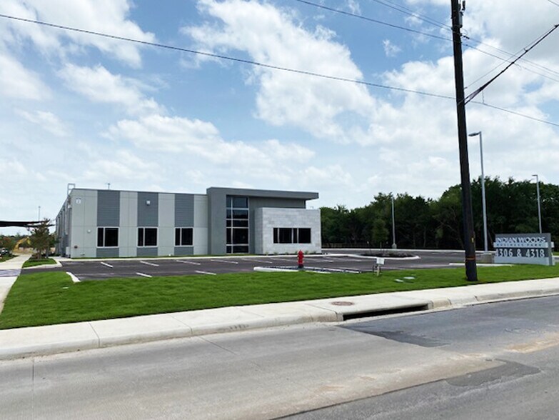 More Photos Of 4318 De Zavala Rd, San Antonio Medical For Sale