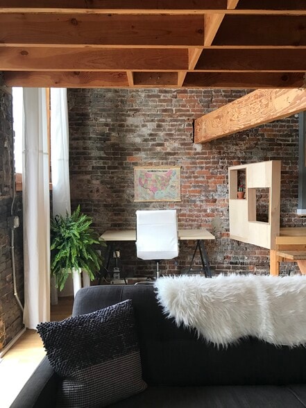 More Photos Of 311 Commercial St, Springfield Storefront Retail Residential For Sale