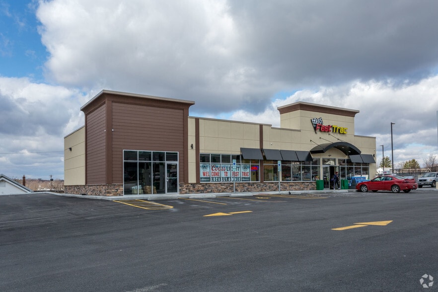 Primary Photo Of 3602 Mahoning Ave, Youngstown Storefront For Lease
