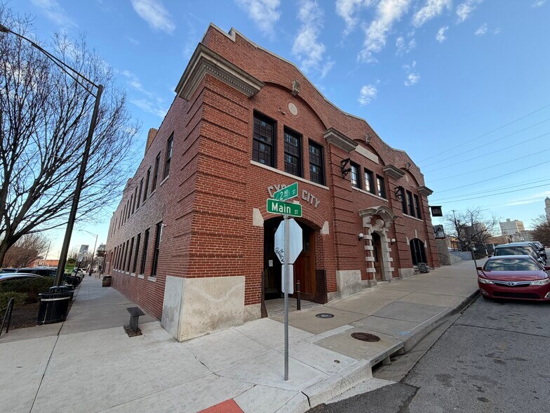 More Photos Of 201 Main St, Kansas City Loft Creative Space For Lease