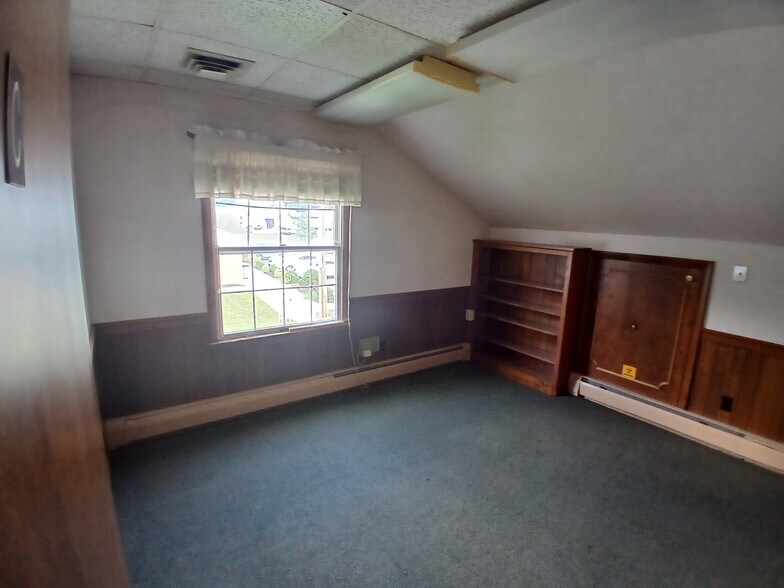More Photos Of 340 Front St, Elmer Office For Lease