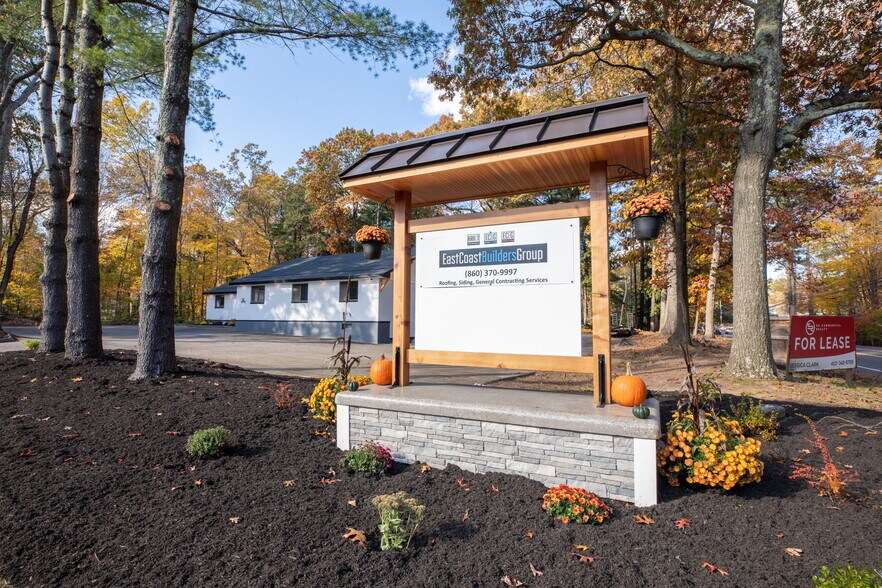 More Photos Of 2 Gordon St, Simsbury Office For Lease