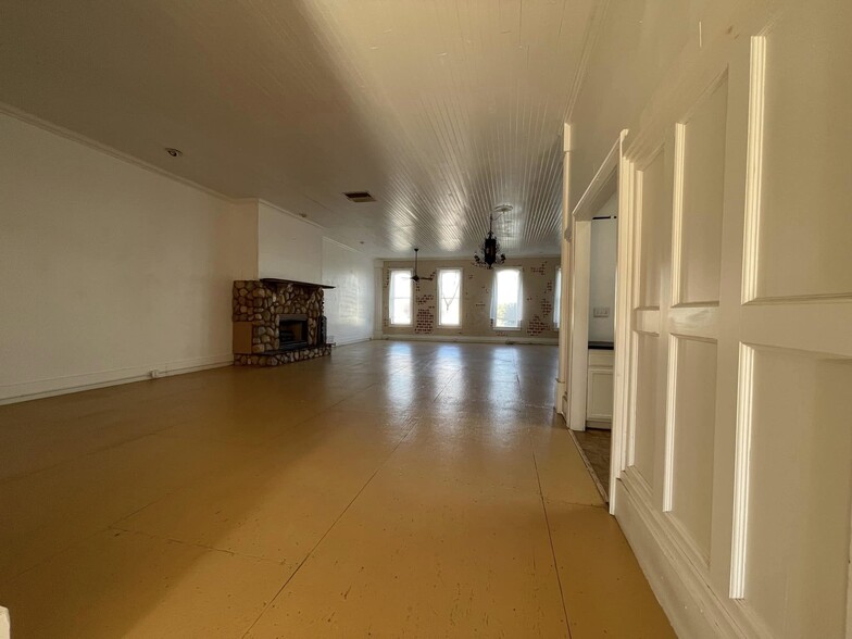 More Photos Of 635 Main St, Red Bluff General Retail For Sale