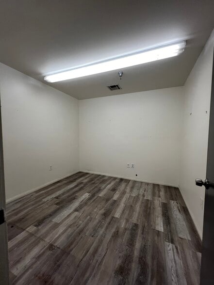 More Photos Of 12432 Foothill Blvd, Sylmar Warehouse For Sale