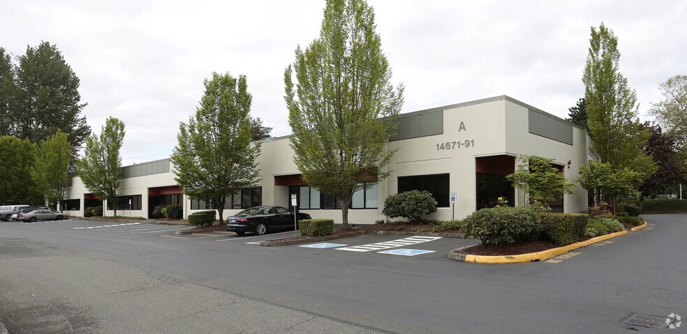 Primary Photo Of 14671-14691 NE 95th St, Redmond Light Manufacturing For Lease