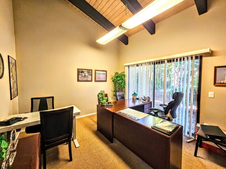More Photos Of 521 E Ocean Ave, Lompoc Office Residential For Sale