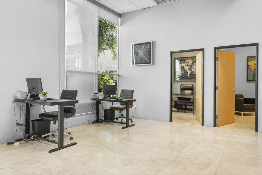 More Photos Of 861 Harold Pl, Chula Vista Research And Development For Sale