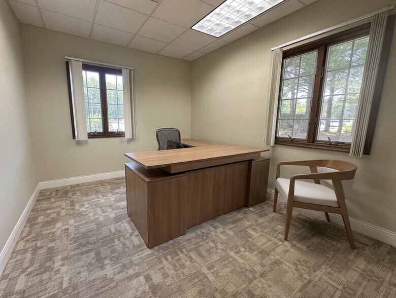 More Photos Of 2431 Atlantic Ave, Manasquan Office For Lease