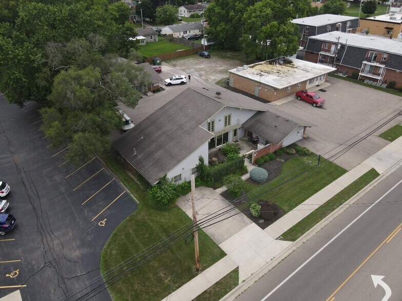 More Photos Of 1059 N Market St, Troy Medical For Sale