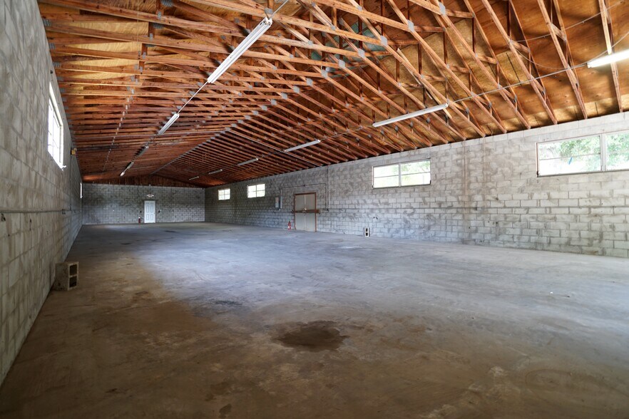 More Photos Of 1112 Whitfield Ave, Sarasota Industrial For Sale