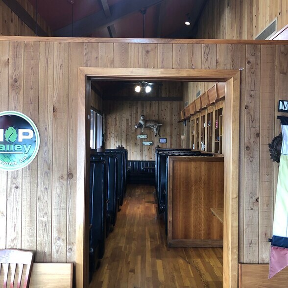 More Photos Of 1807 Olympic St, Springfield Restaurant For Lease