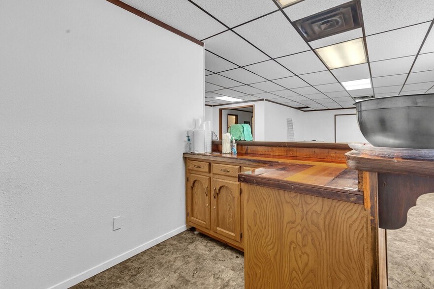 More Photos Of 2201 Kermit Hwy, Odessa Restaurant For Sale