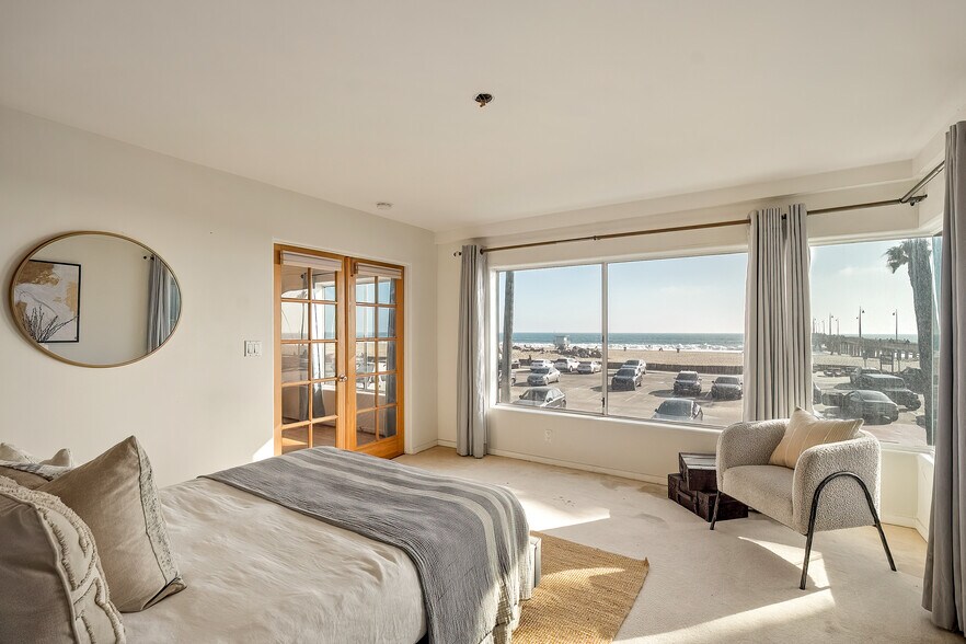 More Photos Of 3111 Ocean Front Walk, Marina Del Rey Apartments For Sale