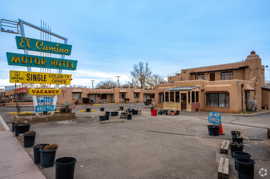 More Photos Of 6851 4th St NW, Los Ranchos De Albuquerque Hotel For Sale
