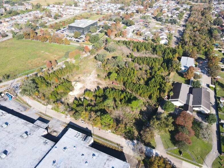 More Photos Of 2646 Westbend Pkwy, New Orleans Land For Sale