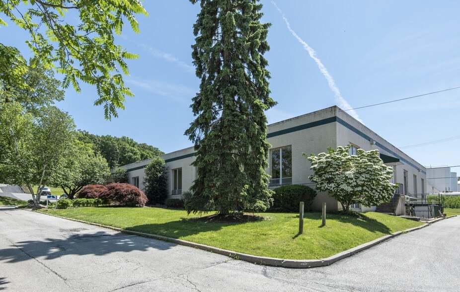 More Photos Of 10 Malin Rd, Malvern Office For Lease