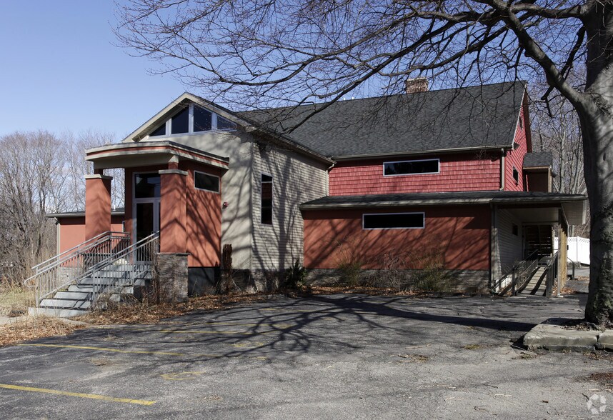 More Photos Of 495 Washington St, Coventry Restaurant For Sale