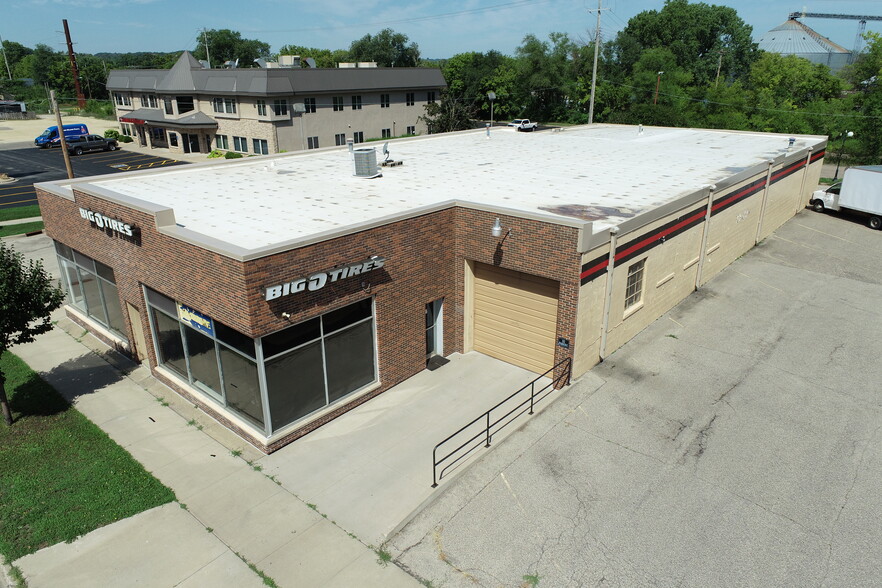 More Photos Of 828 Main St, Red Wing Auto Repair For Sale
