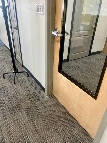 More Photos Of 1119 N Keystone Way, Carmel Medical For Lease