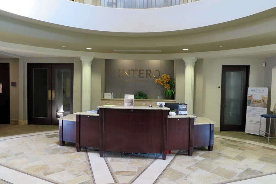 More Photos Of 10275 N De Anza Blvd, Cupertino Medical For Lease