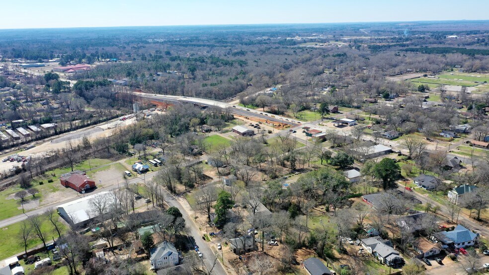 More Photos Of 443 S Main St, Longview Apartments For Sale