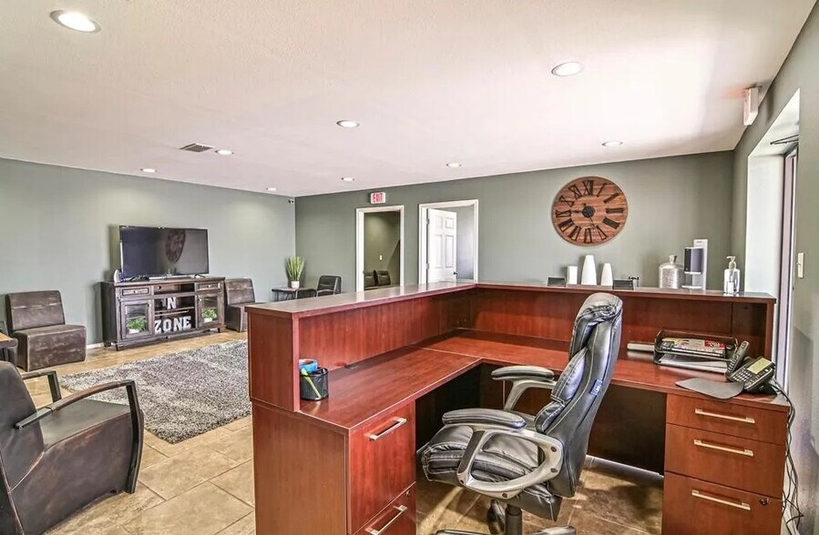 More Photos Of 9504 W County Road 60, Midland Warehouse For Sale